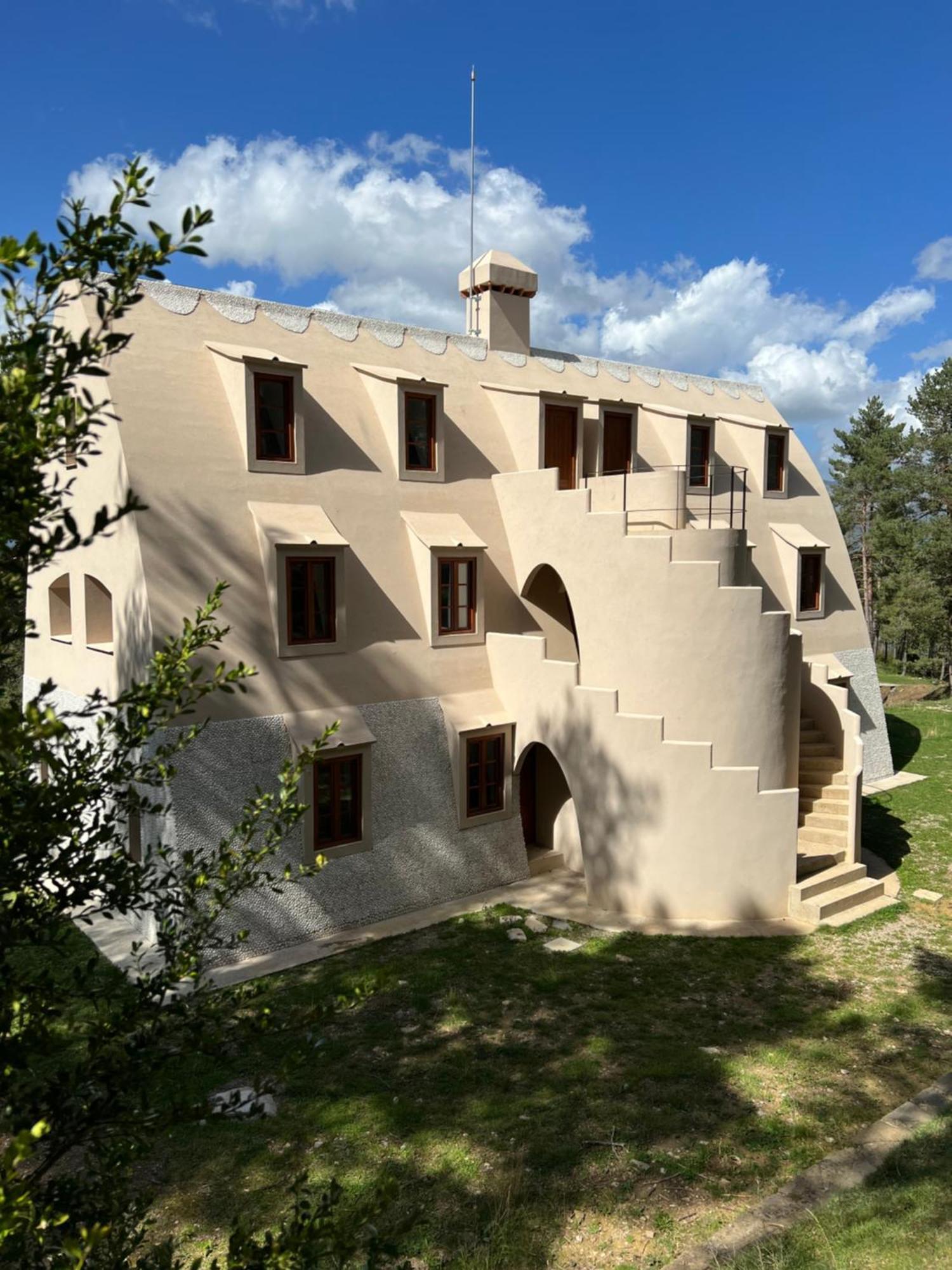 El Castell De La Pobla De Lillet (Adults Only) Villa Buitenkant foto