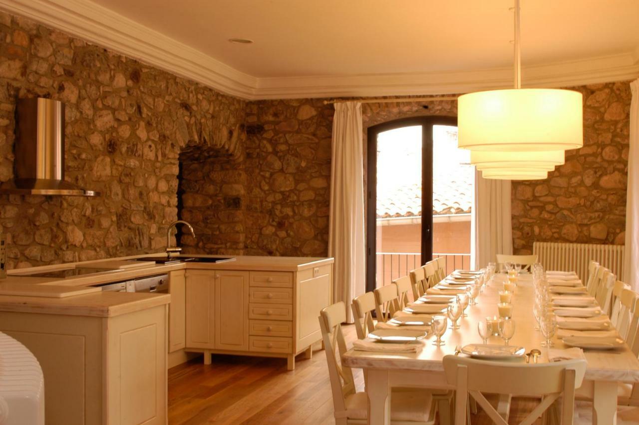 El Castell De La Pobla De Lillet (Adults Only) Villa Buitenkant foto