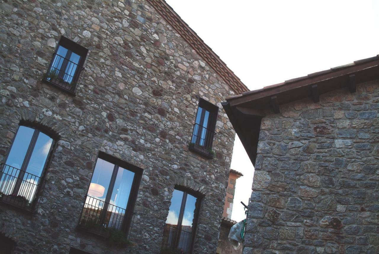 El Castell De La Pobla De Lillet (Adults Only) Villa Buitenkant foto