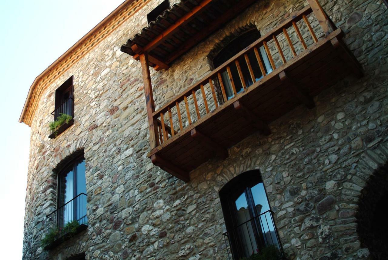 El Castell De La Pobla De Lillet (Adults Only) Villa Buitenkant foto