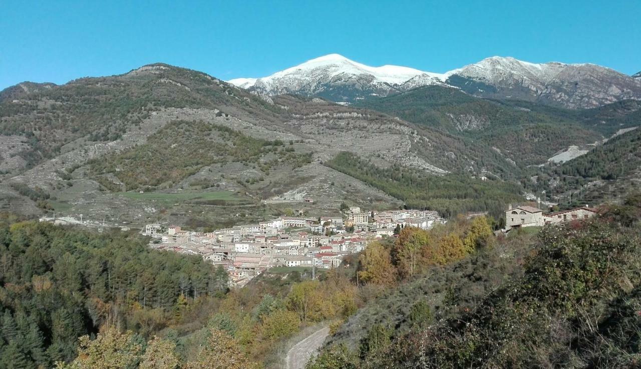 El Castell De La Pobla De Lillet (Adults Only) Villa Buitenkant foto